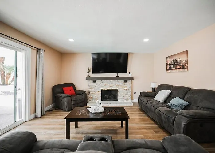 Spacious Henderson Hidden Gem!