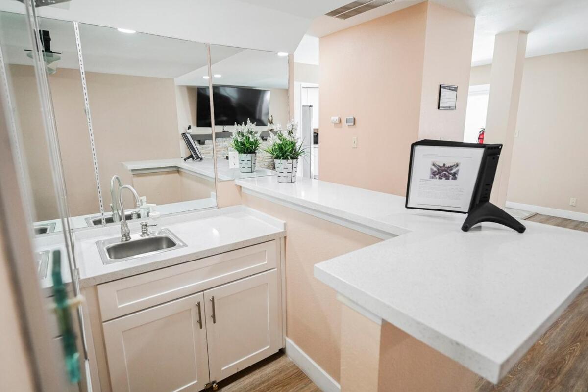 Spacious Henderson Hidden Gem! Apartment Las Vegas