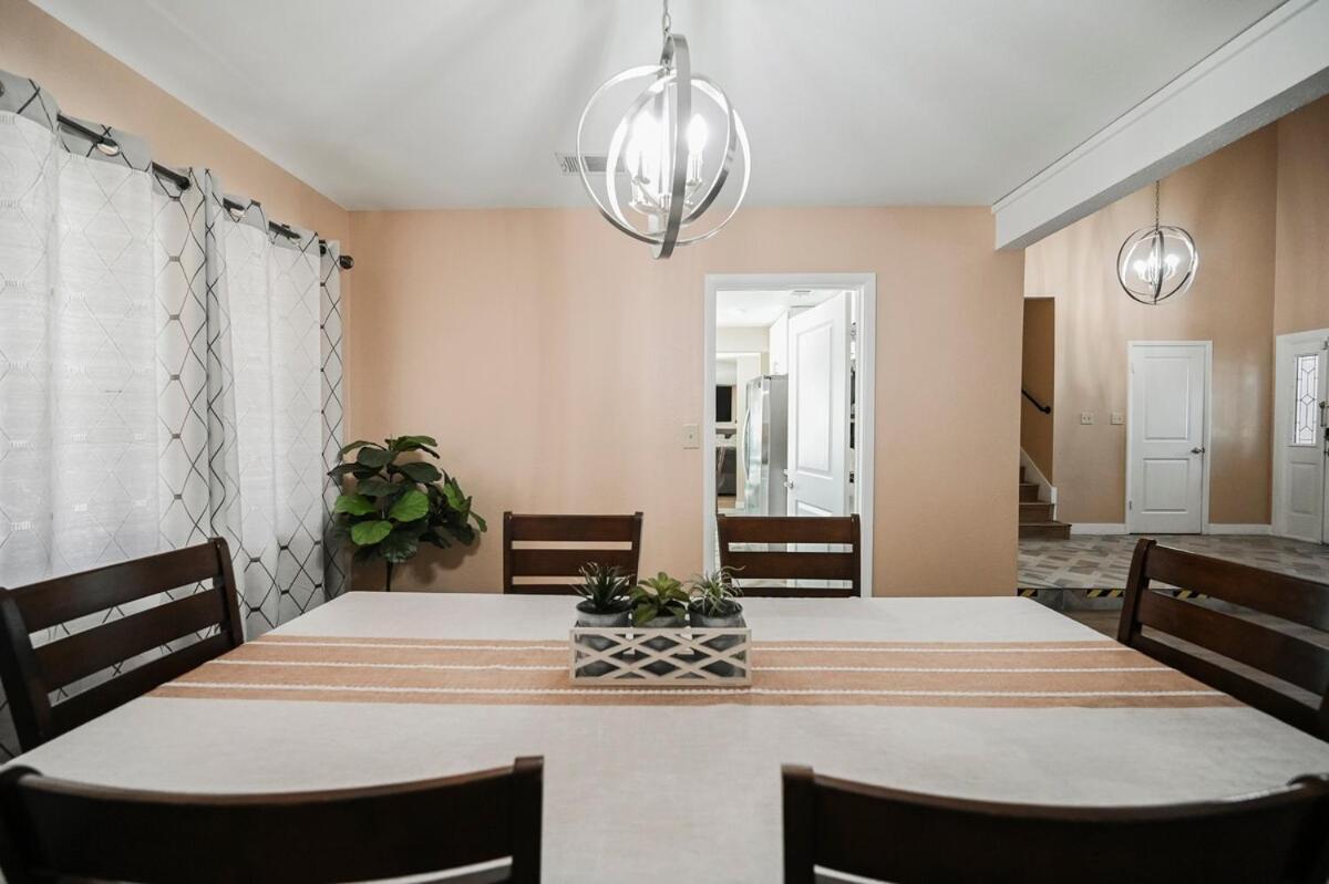 Apartment Spacious Henderson Hidden Gem!