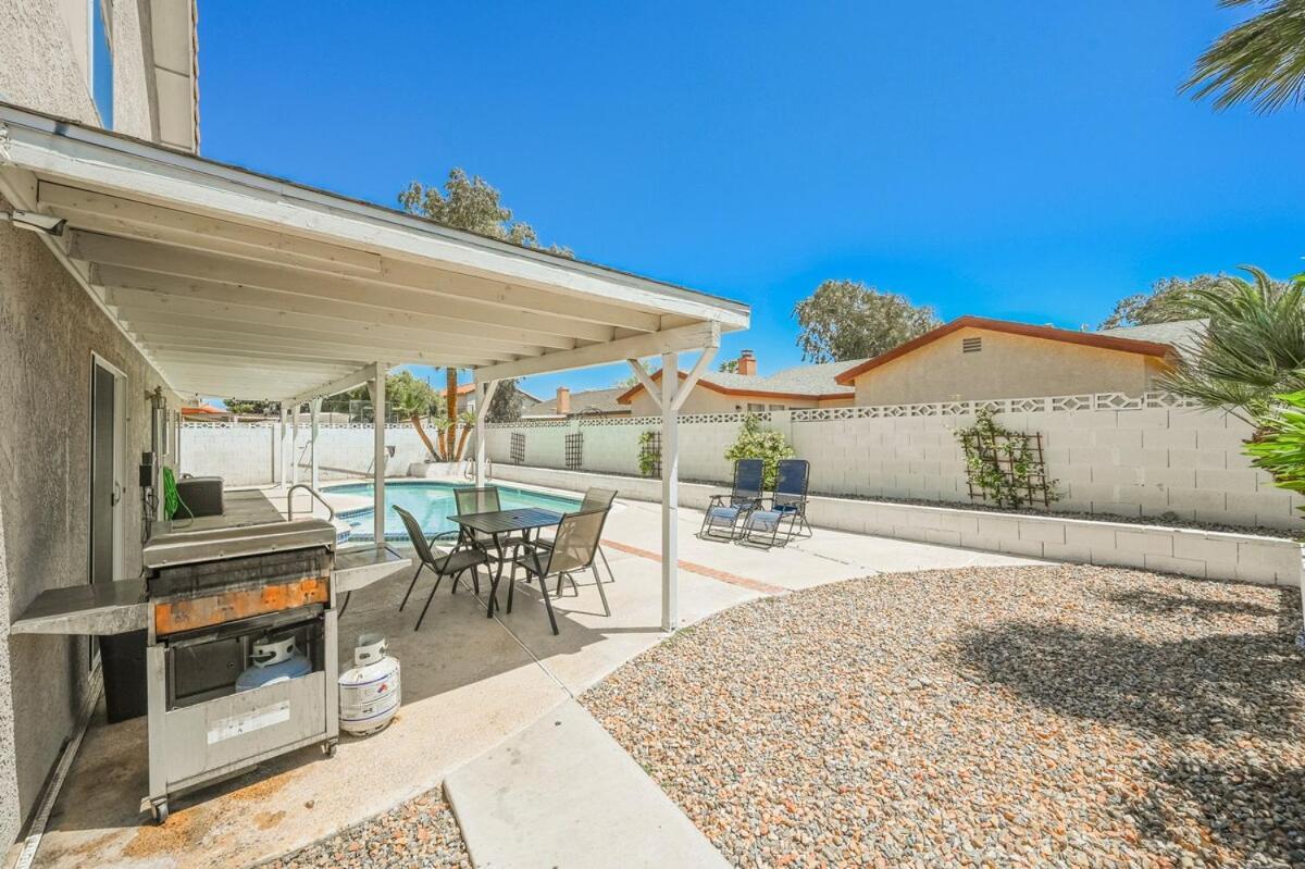 Spacious Henderson Hidden Gem! Apartment *