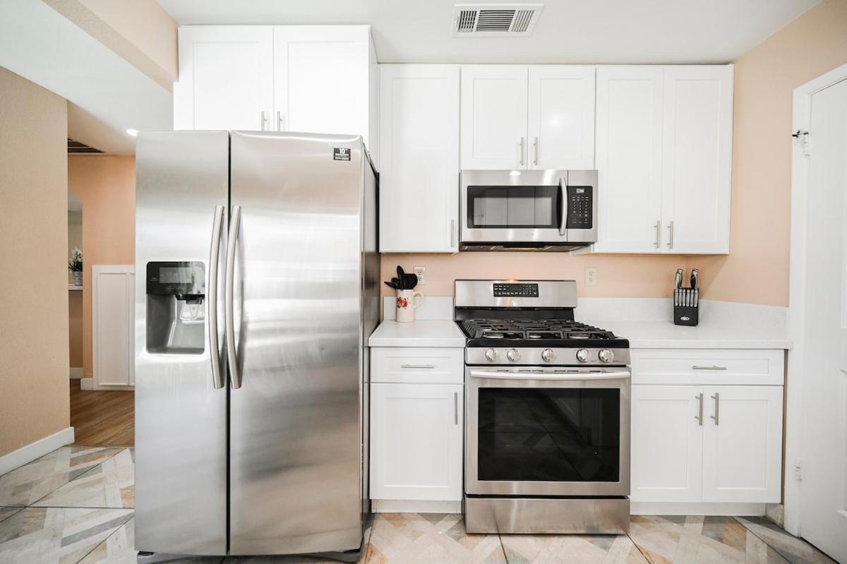 Spacious Henderson Hidden Gem! * Las Vegas