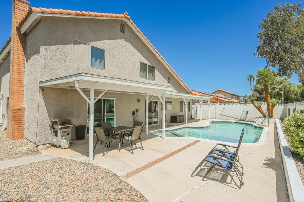 Spacious Henderson Hidden Gem! Apartment