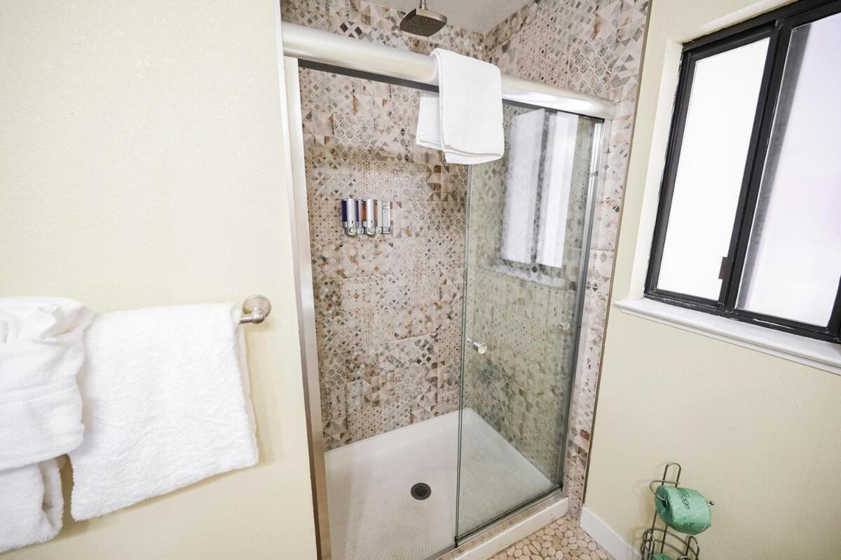 Spacious Henderson Hidden Gem!