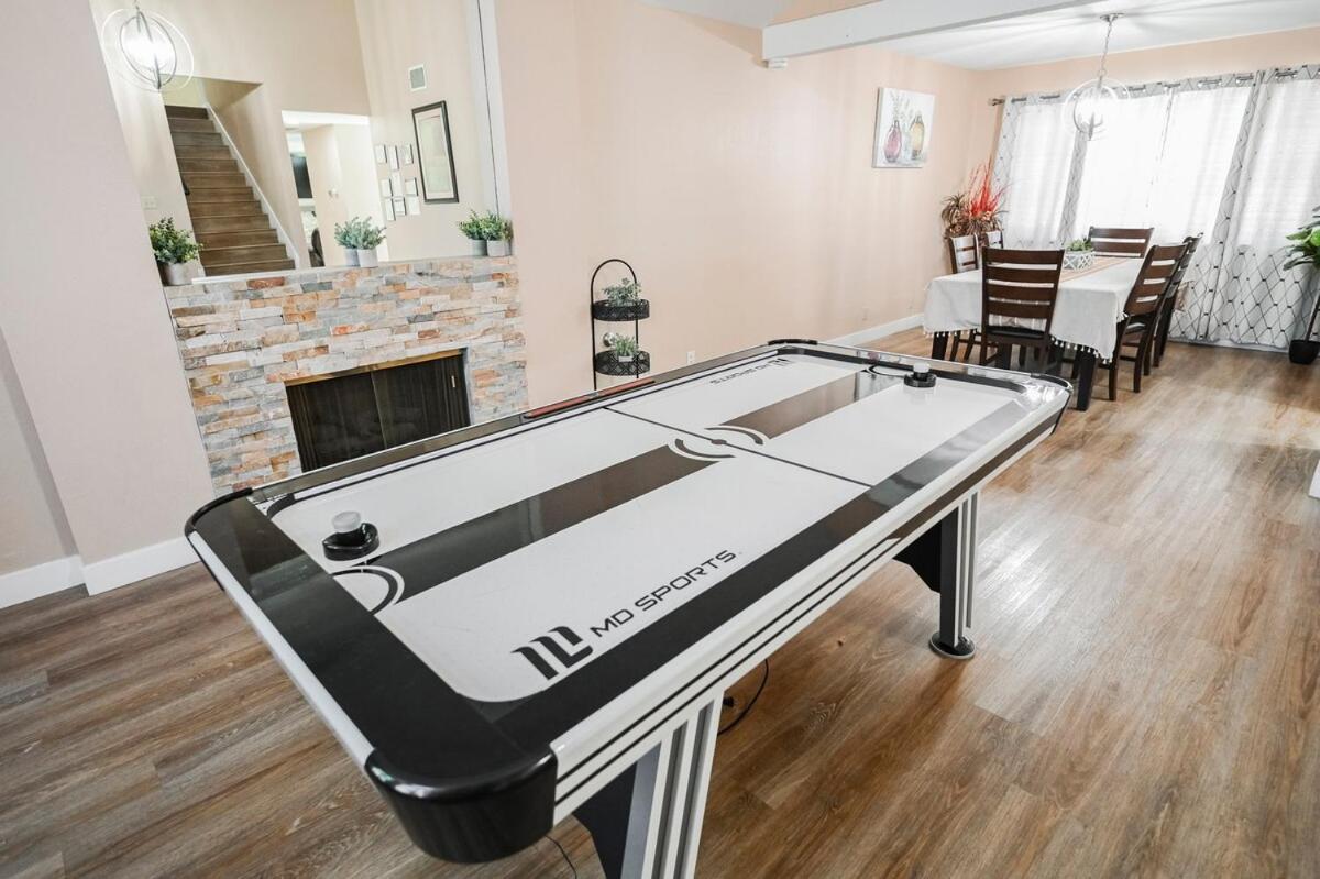 Apartment Spacious Henderson Hidden Gem! *